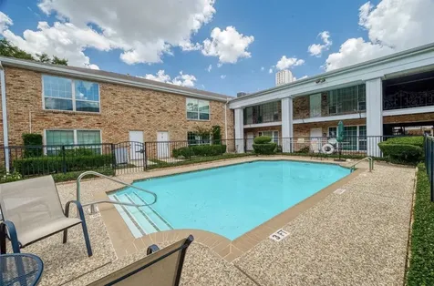 5353 Richmond Avenue 4 Houston TX 77056