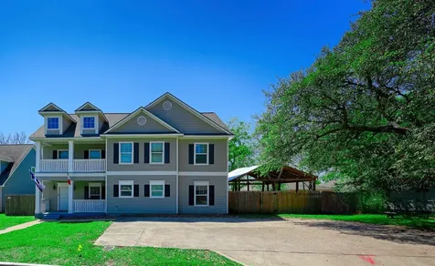 1122 Detroit Street College Station TX 77840