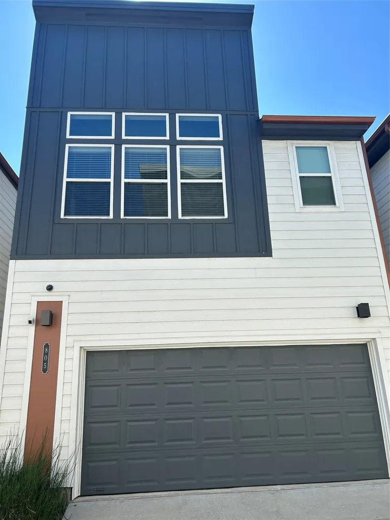 805 N Emile Sreet Houston TX 77020