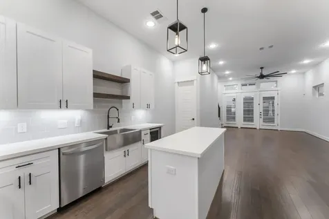 113 Coronado Street Houston TX 77009