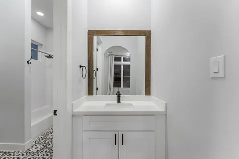113 Coronado Street Houston TX 77009