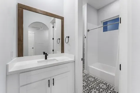 113 Coronado Street Houston TX 77009