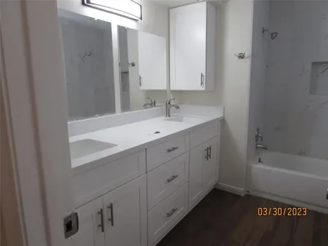 6308 1st Street Bellaire TX 77401