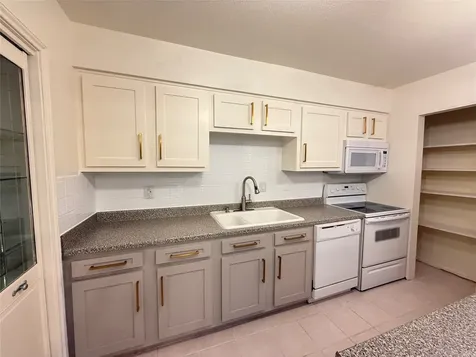 11550 Chimney Rock Road 205 Houston TX 77035