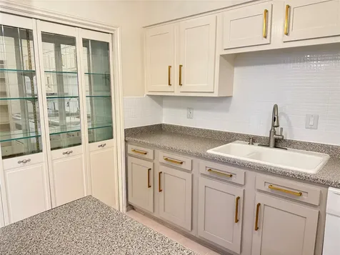 11550 Chimney Rock Road 205 Houston TX 77035