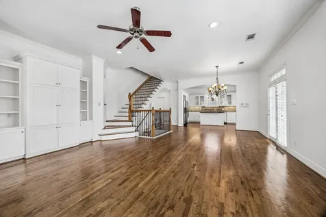 1647 Bonnie Brae Street Houston TX 77006