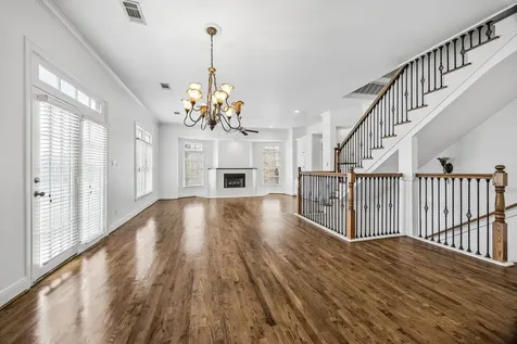 1647 Bonnie Brae Street Houston TX 77006
