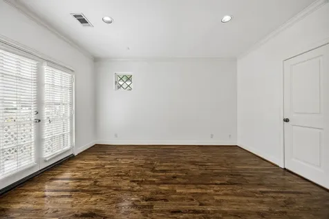 1647 Bonnie Brae Street Houston TX 77006