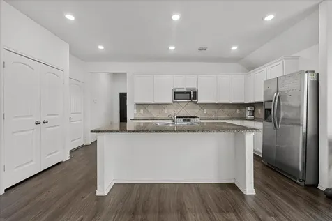 630 Harbor Colony Lane La Marque TX 77568