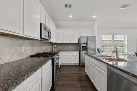 630 Harbor Colony Lane La Marque TX 77568