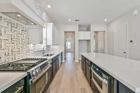 2521 S Houston Avenue Pearland TX 77581