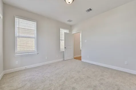 2521 S Houston Avenue Pearland TX 77581