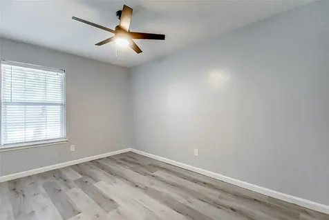 5122 W Bellfort Avenue Houston TX 77035