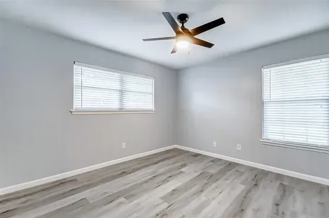 5122 W Bellfort Avenue Houston TX 77035