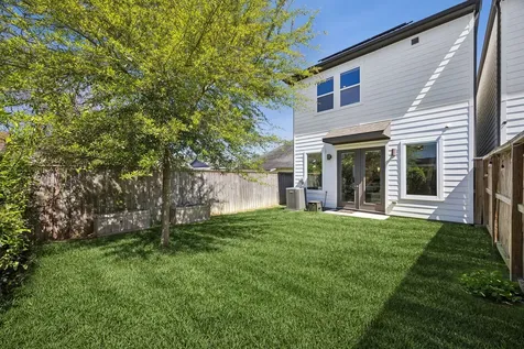 2415 Chapman Street Houston TX 77009