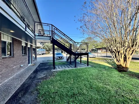 2201 North Grand Boulevard 11 Pearland TX 77581