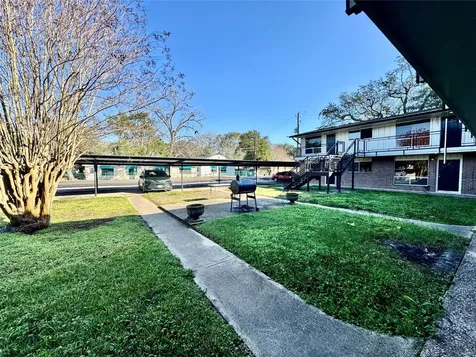 2201 North Grand Boulevard 11 Pearland TX 77581