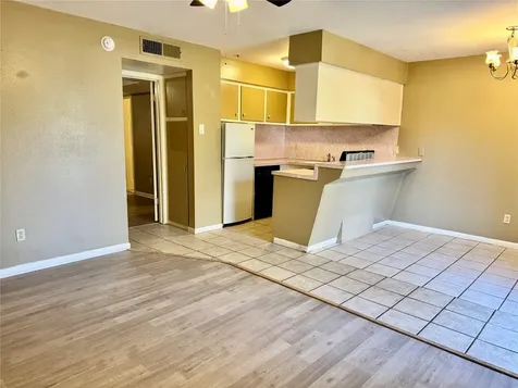 2201 North Grand Boulevard 11 Pearland TX 77581