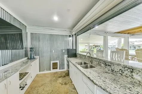 4319 Spanish Main Jamaica Beach TX 77554
