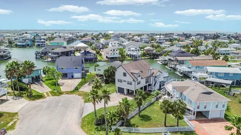 4319 Spanish Main Jamaica Beach TX 77554