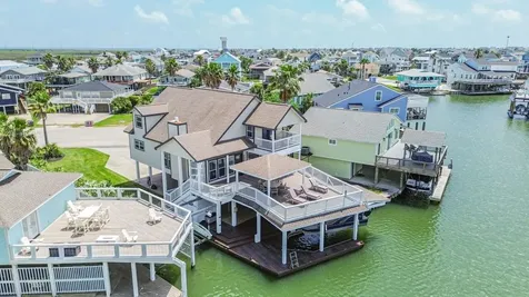 4319 Spanish Main Jamaica Beach TX 77554