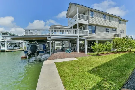 4319 Spanish Main Jamaica Beach TX 77554