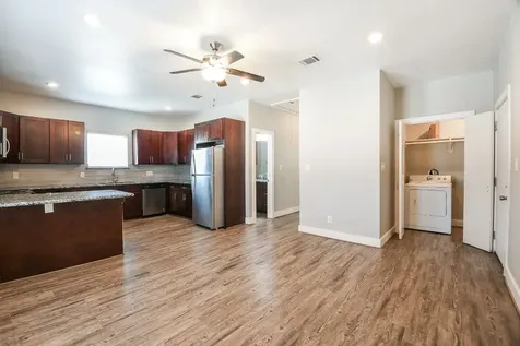 3249 Dixie Drive B Houston TX 77021