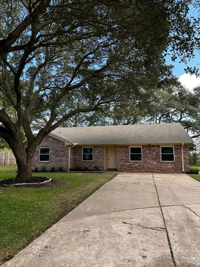 1713 Redwood Circle Alvin TX 77511