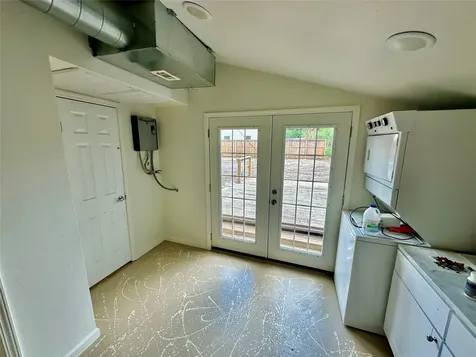 4109 Edison Street Houston TX 77009