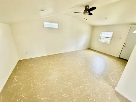 4109 Edison Street Houston TX 77009