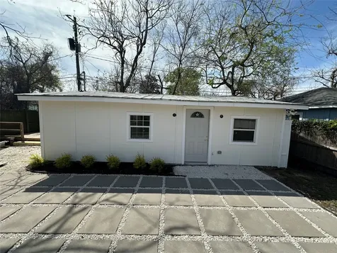 4109 Edison Street Houston TX 77009