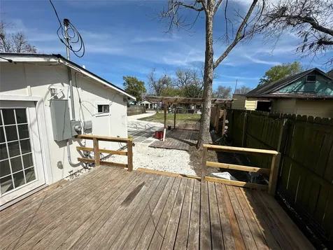 4109 Edison Street Houston TX 77009