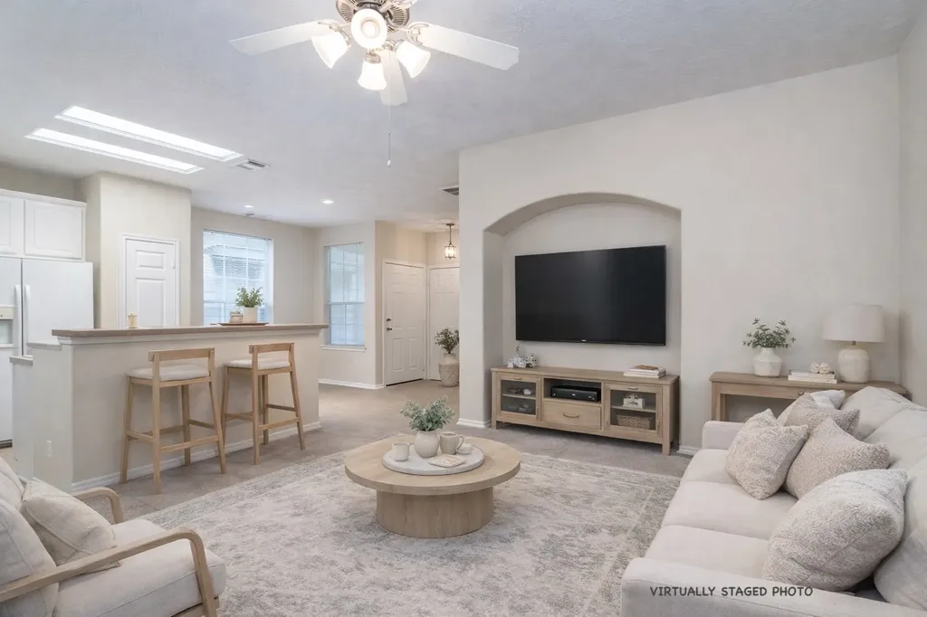 207 N Burberry Park Circle The Woodlands TX 77382