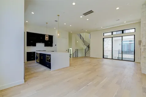 1803 Dunlavy Street Houston TX 77006