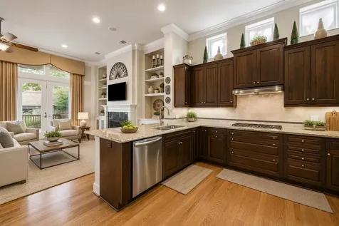 907 Queen Annes Road Houston TX 77024