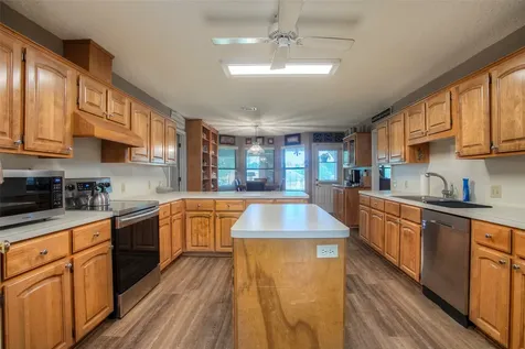 426 Brook Hollow Drive Huntsville TX 77340