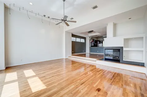 1729 Reinerman Street Houston TX 77007