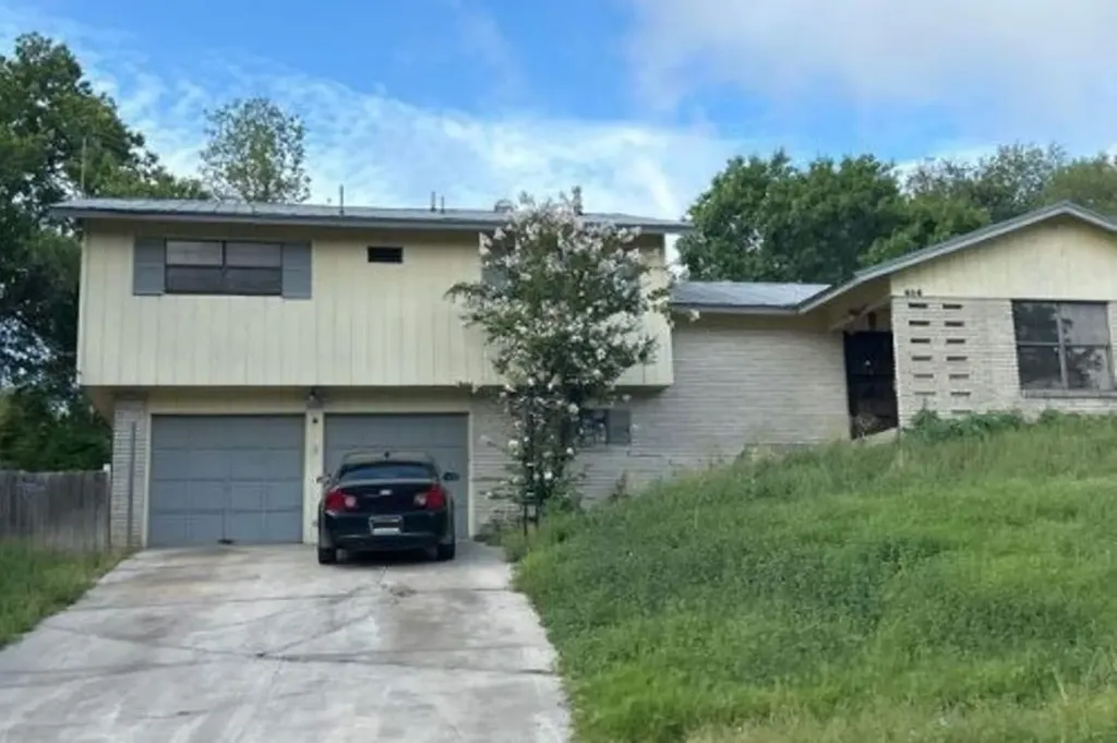 606 Barchester Drive San Antonio TX 78216