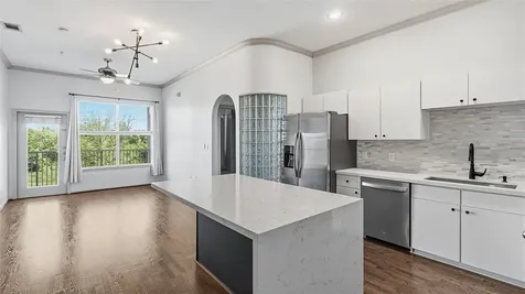 1441 East Street 202 Houston TX 77007