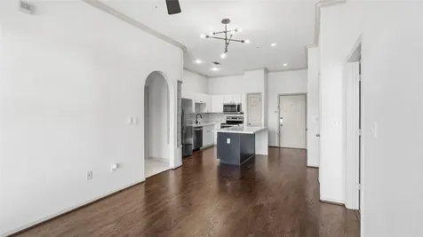 1441 East Street 202 Houston TX 77007