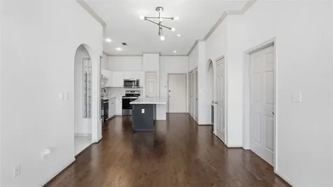 1441 East Street 202 Houston TX 77007