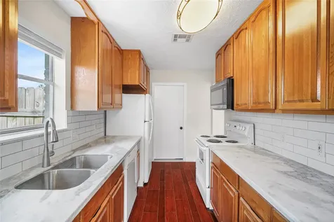 327 Windward Drive League City TX 77573