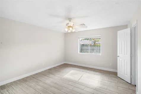 327 Windward Drive League City TX 77573