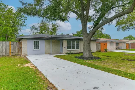 2014 15th Avenue N Texas City TX 77590