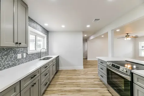 2014 15th Avenue N Texas City TX 77590