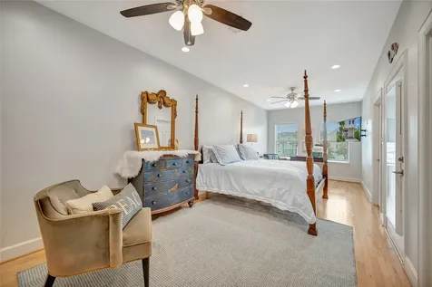 1303 Outrigger Tiki Island TX 77554