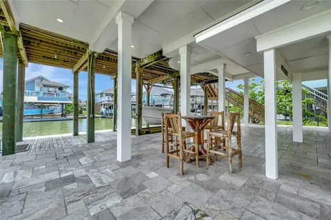 1303 Outrigger Tiki Island TX 77554
