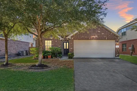 3039 Boxwood Springs Lane Dickinson TX 77539