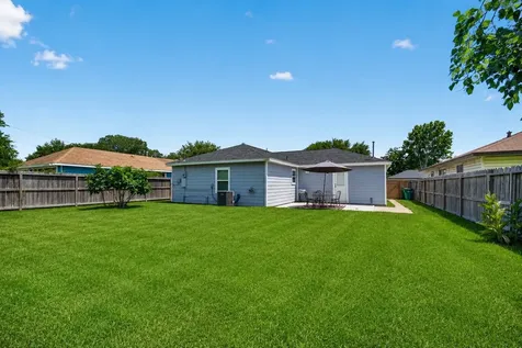 3319 Suiter Way Pasadena TX 77503