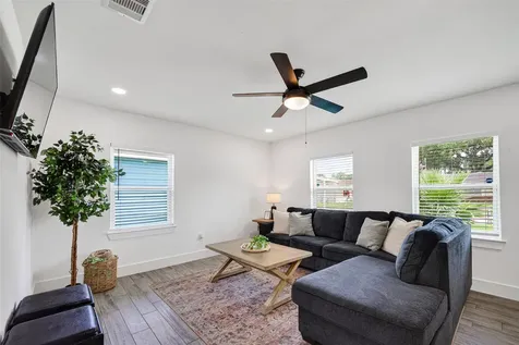 3319 Suiter Way Pasadena TX 77503